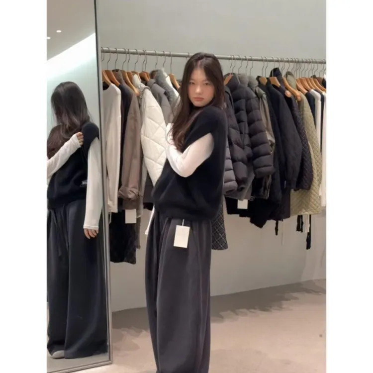 MARIE.COCO2025秋冬新款堆堆领针织马甲女叠穿高领上衣休闲慵懒裤