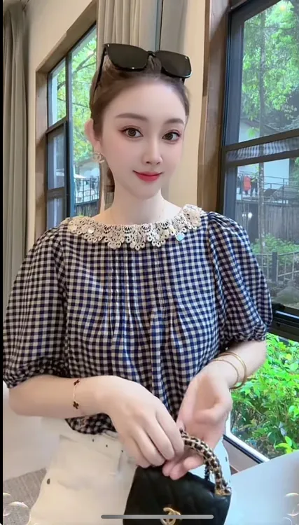 646-优选欧货时尚蕾丝花边圆领格子娃娃领衬衫