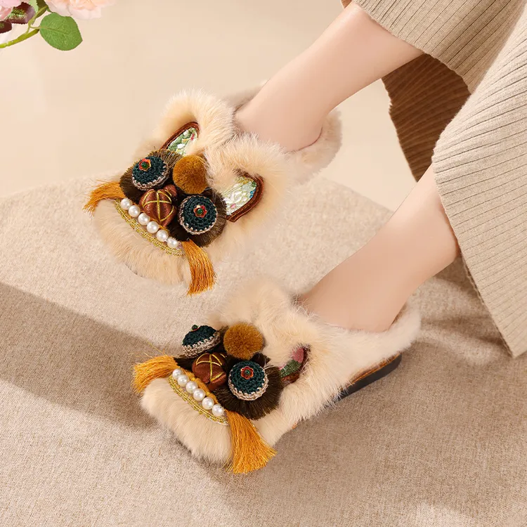 2025冬季新款手工真兔毛毛虎头鞋女绣花鞋加绒保暖外穿包头棉拖鞋