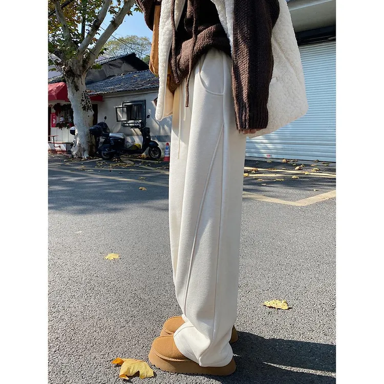 米白色加绒弯刀裤女秋季新款直筒休闲运动加厚卫裤阔腿糯米长裤子