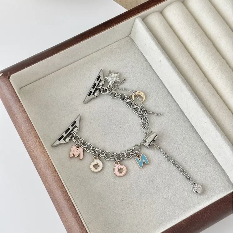 iwatchS10/9手表带7/8月亮ultra苹果6/5星星轻奢手链4/se字母女款