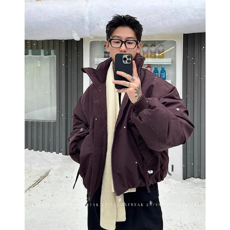 酒红色短款廓形立领轻薄羽绒服男士冬季拒水白鸭绒防寒保暖厚外套