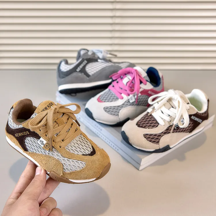 女童阿甘鞋魔术贴真皮透气网面男童机能运动鞋百搭休闲2025春秋款