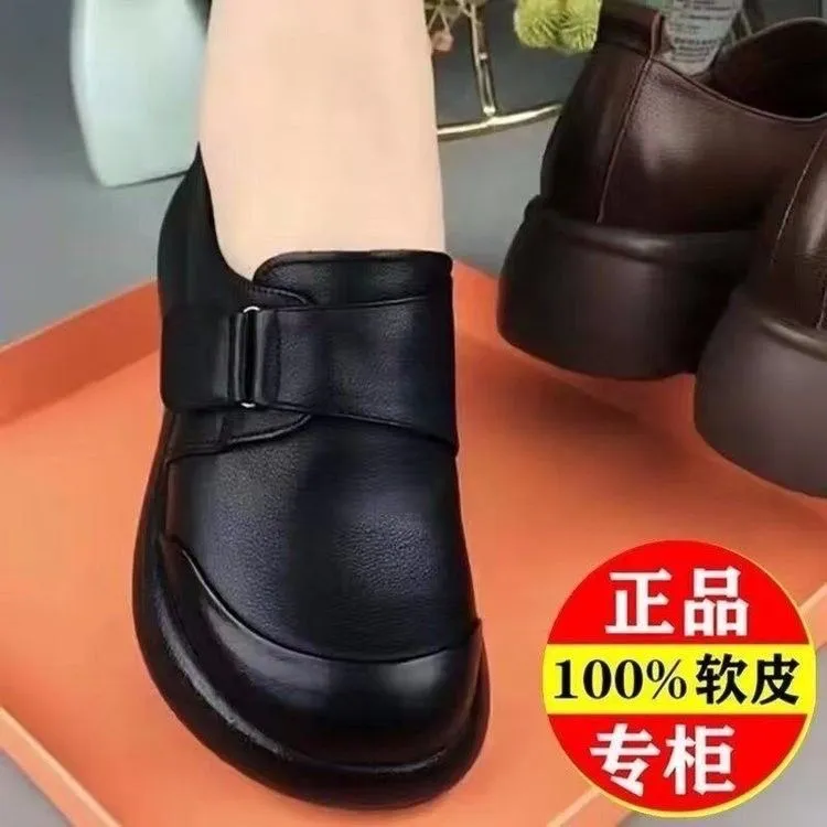 新品春秋季上软皮厚底松糕鞋中老年软底妈妈鞋复古轻便圆头女鞋