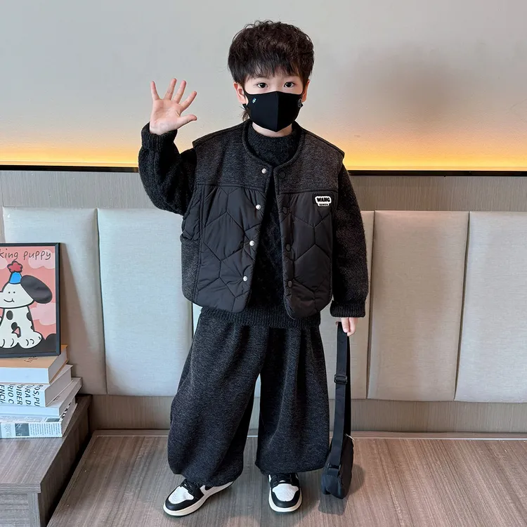 男童秋冬款夹棉马甲2025新款韩范时髦儿童打底毛衣加厚三件套酷帅