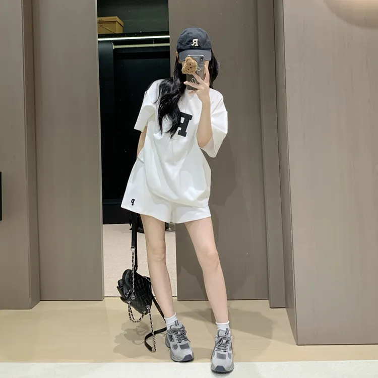 网红白色重工字母刺绣休闲运动套装女2025新款爆款洋气宽松设计感
