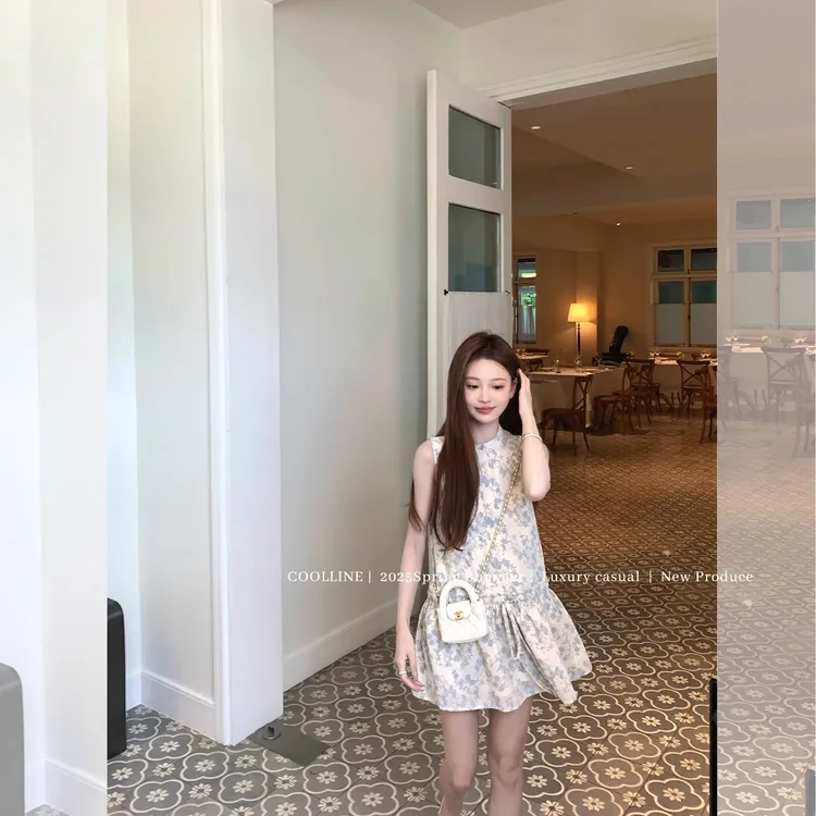 盈盈夏日雅致青花瓷印花连衣裙直筒系带显瘦短裙