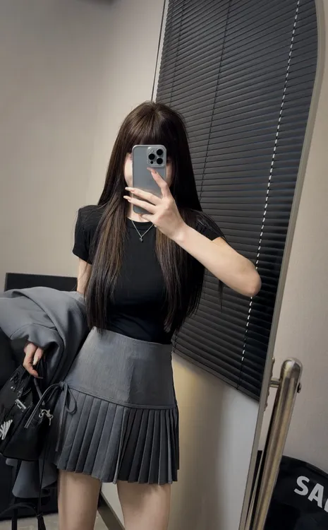 美式黑色短袖显瘦t恤女夏季修身显瘦内搭短款紧身上衣设计感小众