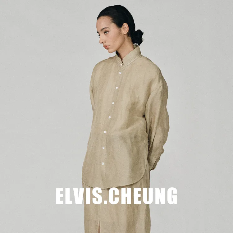 ELVIS.CHEUNG26SS卡其绿丝麻树皮皱珍珠造型中式立领侧开叉衬衫