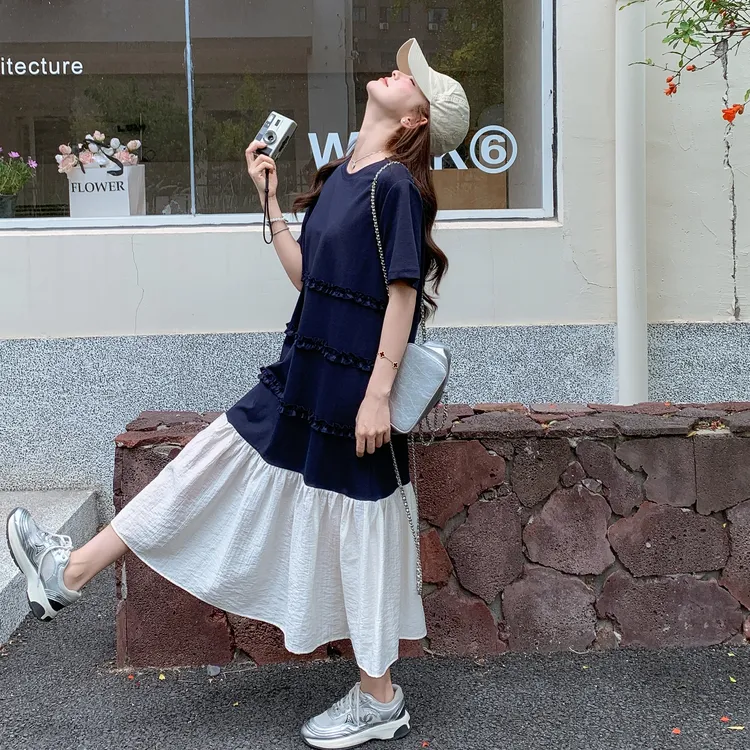 撞色拼接T恤连衣裙女夏2025新款木耳边设计感宽松休闲慵懒风裙子