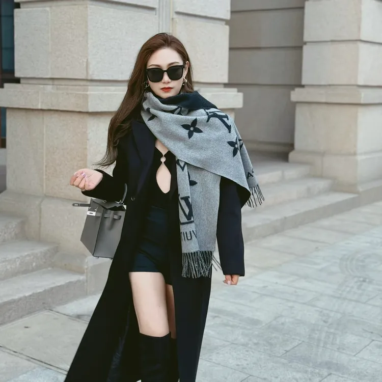 秋冬双面羊绒围巾时尚百搭经典款