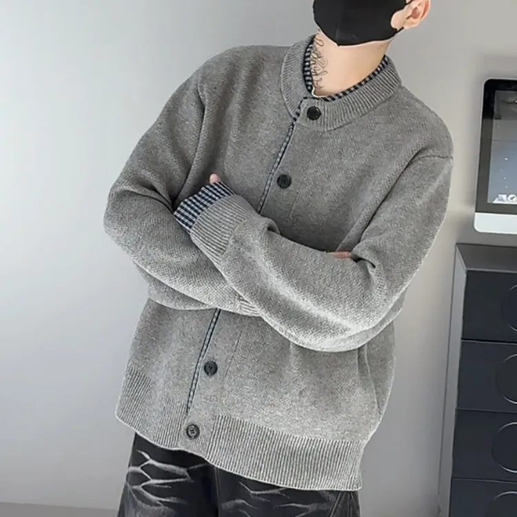 2025秋冬新款格子假两件针织外套简约高级感男装设计款开衫毛衣