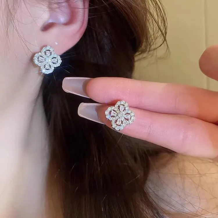 925银耳饰 四叶草耳钉女款纯银轻奢小众高级感满钻花朵耳环耳饰品