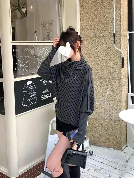 松弛感穿搭女早秋2025新款慵懒风复古条纹蝙蝠袖宽松高领针织上衣