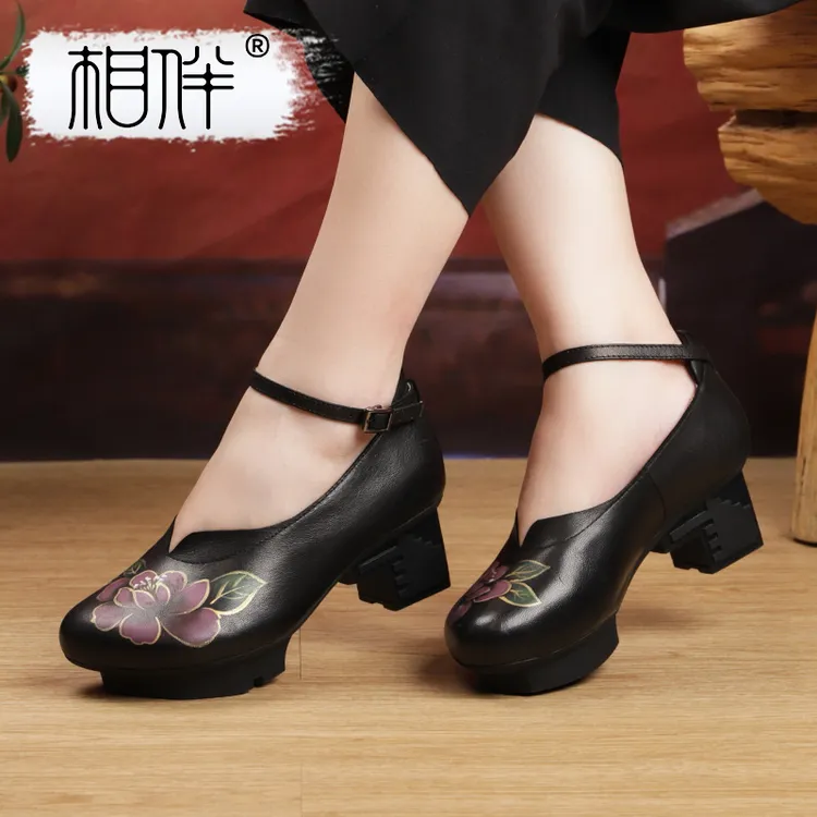 相伴真皮复古手工女士单鞋宫廷高跟民族风中老年浅口妈妈鞋53222