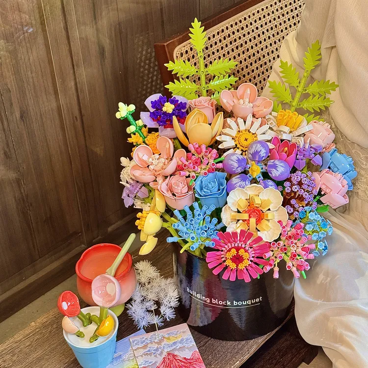 【拼凑浪漫】玫瑰积木花束拼装一整套礼盒永生花朵生日永生积木花束商品图