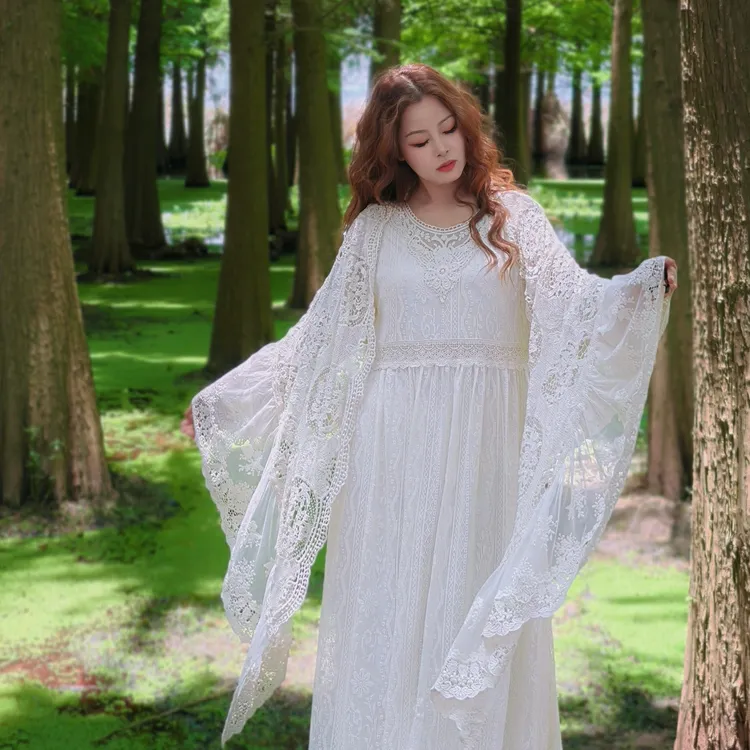 【董艺旅行穿搭】爱丽儿钩花三角巾披肩蕾丝翅膀斗篷新疆旅拍头巾