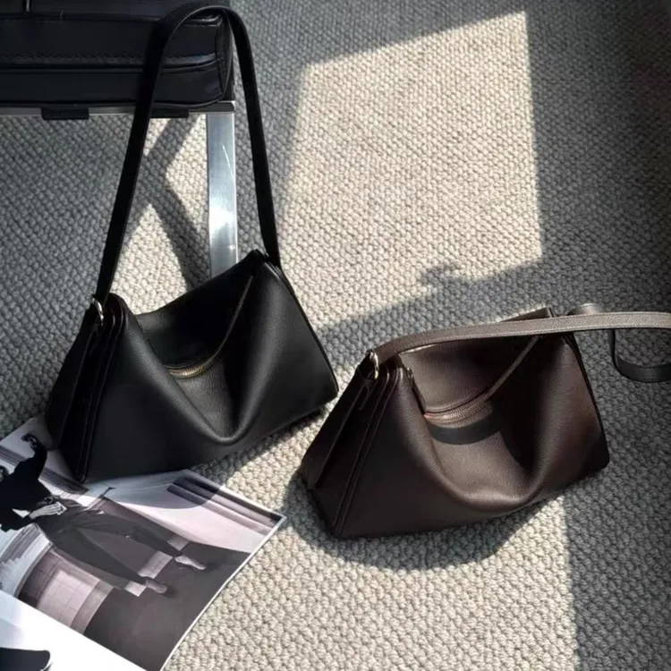 欧尚典真皮女包2025新款软牛皮枕头包小众通勤百搭单肩斜挎托特包