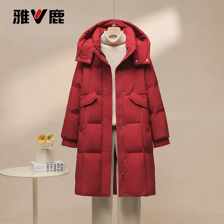 雅鹿2025年新款90绒子保暖连帽防风羽绒服长外套冬季羽绒服女