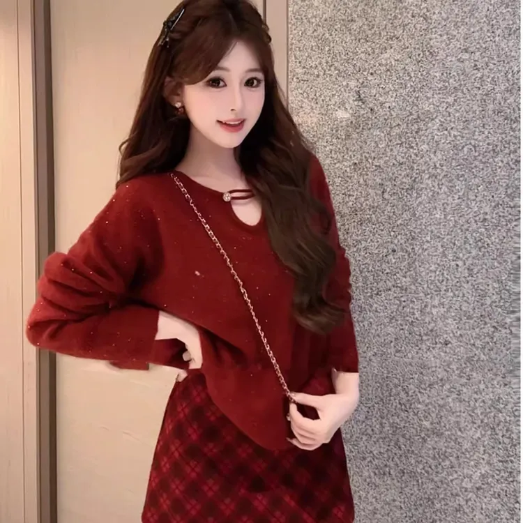  新年战袍红色毛衣女【繁星】氛围感珠片宽松气质 剪刀领毛针织衫