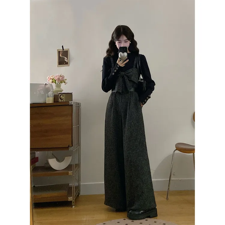 大码女装2025秋冬搭配一整套高级感蝴蝶结背带裤针织打底衫两件套