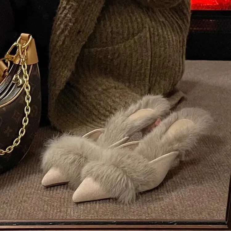 法式尖头高跟毛毛拖女外穿25秋冬新款气质优雅细跟保暖包头小跟鞋