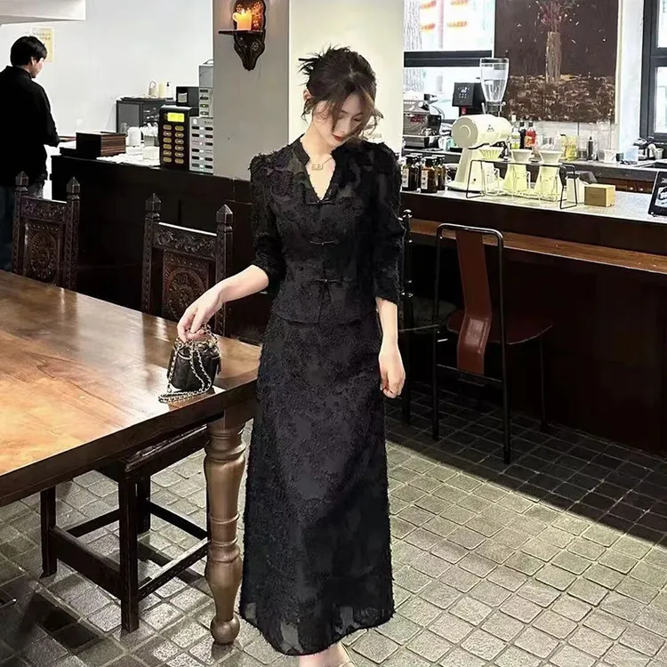 高级感复古新中式蕾丝镂空上衣直筒半身裙气质名媛国风女士两件套