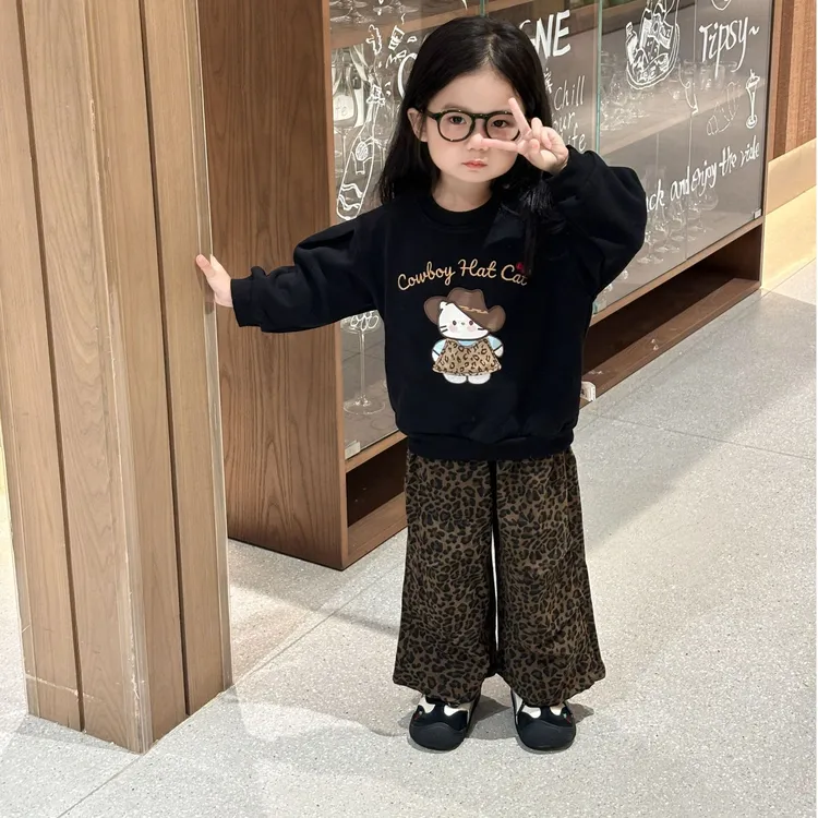 壹妈韩版童装女童秋季套装洋气儿童卡通kt猫印花休闲卫衣豹纹长裤