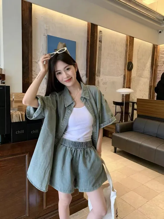 又A又飒套装女夏装大码微胖mm显瘦高级感复古牛仔衬衫短裤两件套