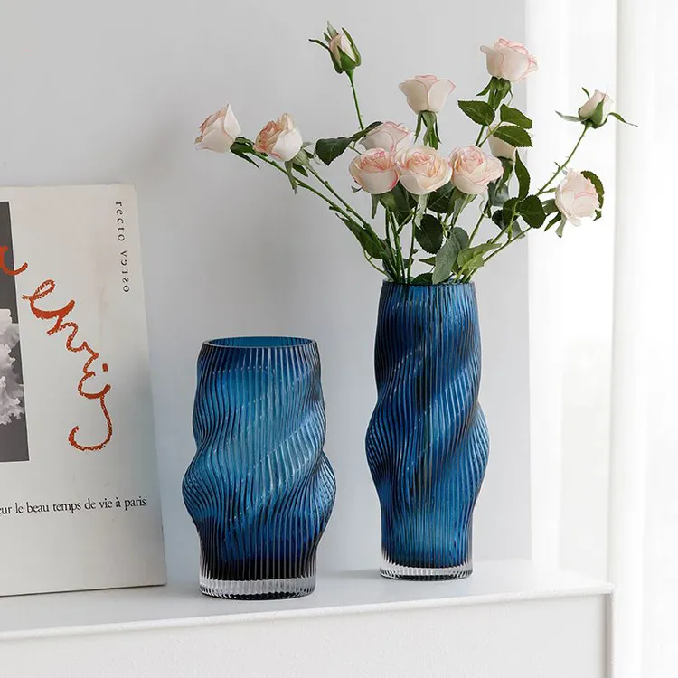 网红扭扭花瓶创意莫兰迪纽纹花瓶高档上档次客厅软装花器高颜值