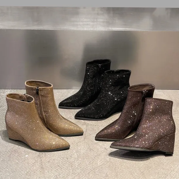 秋冬韩版靴子尖头秋季气质方头时尚短靴女鞋时装靴