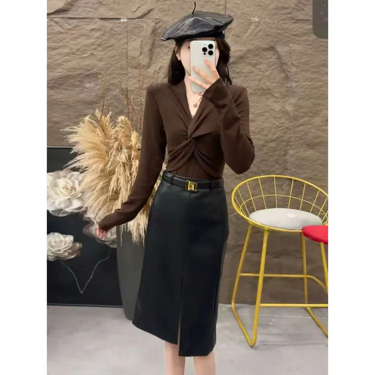 法式扭结褶皱v领长袖上衣女早秋新款修身显瘦高级感包臂裙两件套