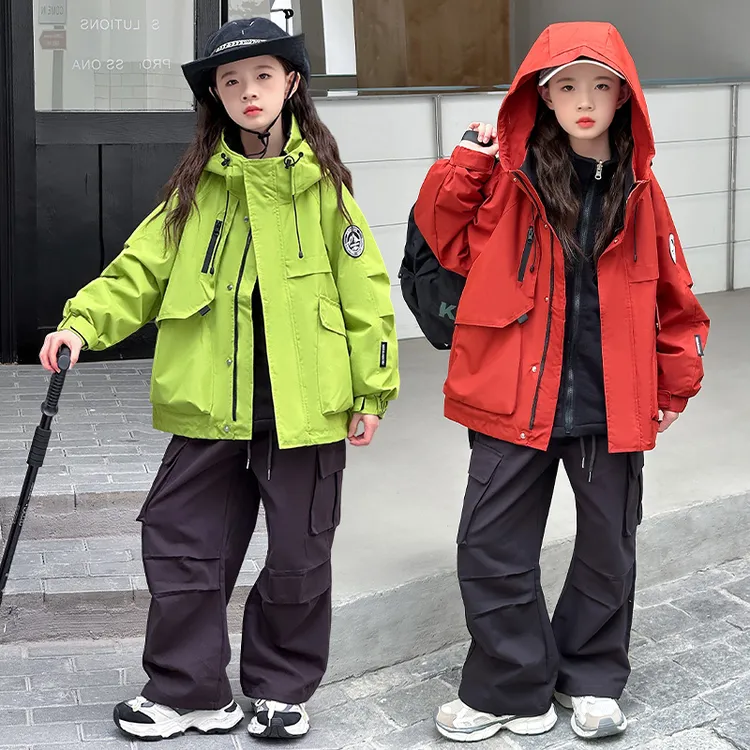 女童冲锋衣2025新款春秋装儿童洋气中大童女孩户外登山服工装外套