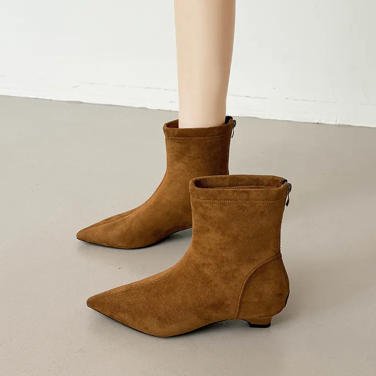 简约时装靴城市游牧风2cm低跟短筒靴秋冬加绒休闲靴尖头马丁靴女