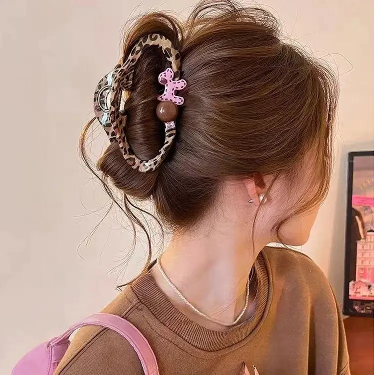 豹纹镂空云朵抓夹女高级感2025新款秋冬后脑勺鲨鱼夹发饰头饰