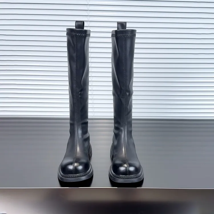 平底长靴英伦风女不过膝高筒靴子爆款秋冬季2025新款瘦瘦靴马丁靴