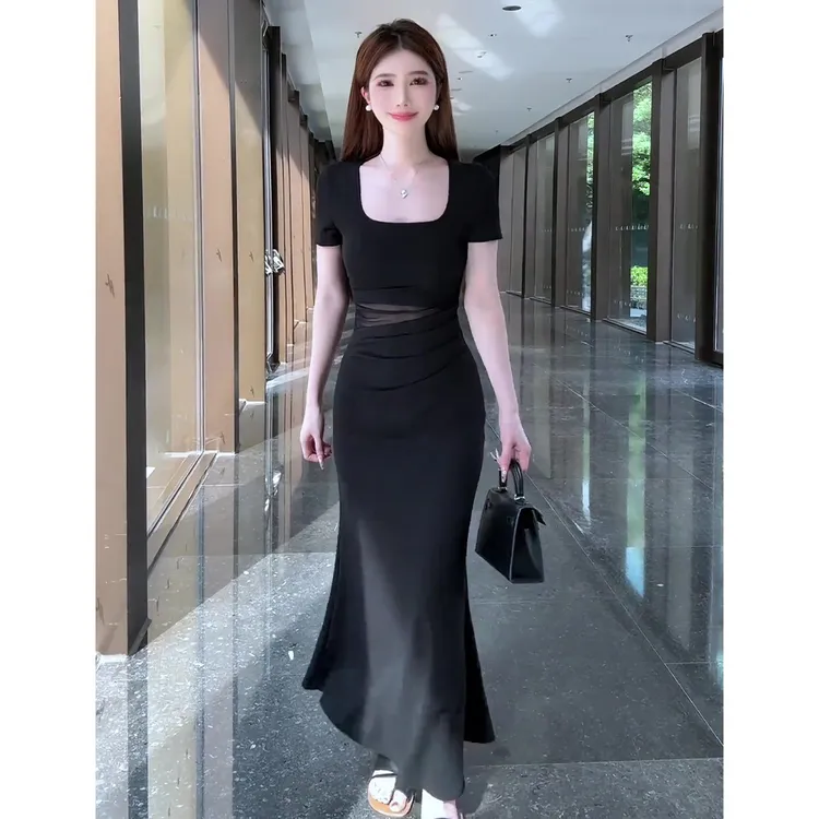 法式纯欲风方领短袖连衣裙女2025秋季新款高级感收腰减龄鱼尾长裙