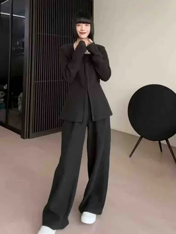 2025秋冬新款老钱风个性小众大码上衣+裤子大码两件套8856