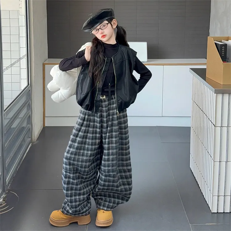 女童套装秋季2025新款6-12岁儿童时髦马甲三件套中大童阔腿皮衣