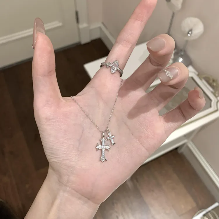 柯柒 钛钢项链 满钻双十字架项链女轻奢小众设计感百搭高级锁骨链