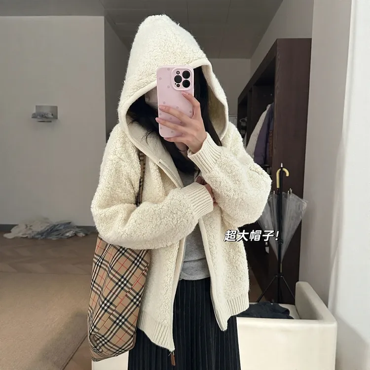 韩系连帽软糯毛衣外套女秋冬慵懒风宽松奶白色拉链针织开衫上衣