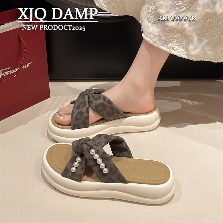 厚底拖鞋女夏季外穿轻奢法式绝美配裙子2025新款爆款出游百搭鞋子