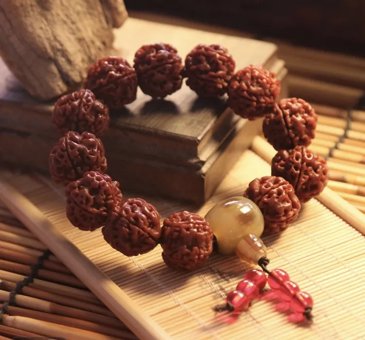 牛津红玉化大金刚2.0cm手串+配饰