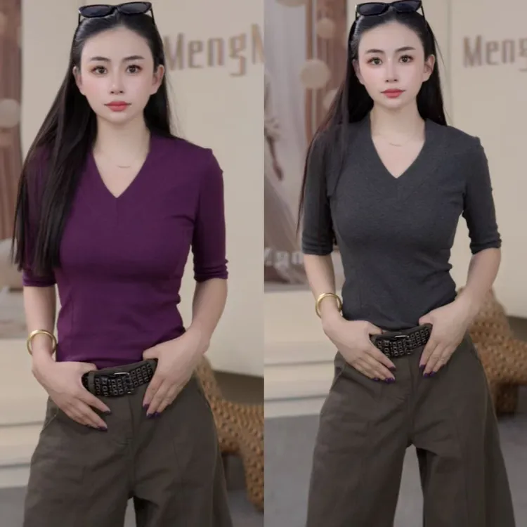 2025早秋新款美式辣妹V领中袖T恤女设计款修身显瘦洋气百搭