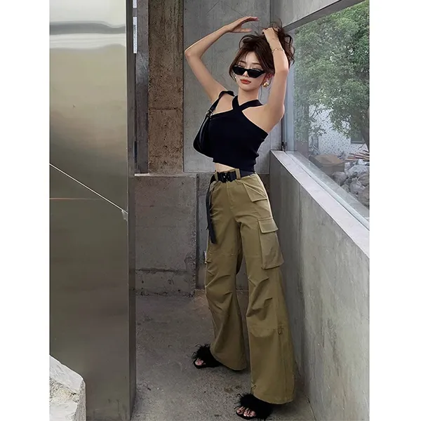 辣妹设计感小众交叉挂脖背心女夏季2025新款炸街绿色工装裤两件套