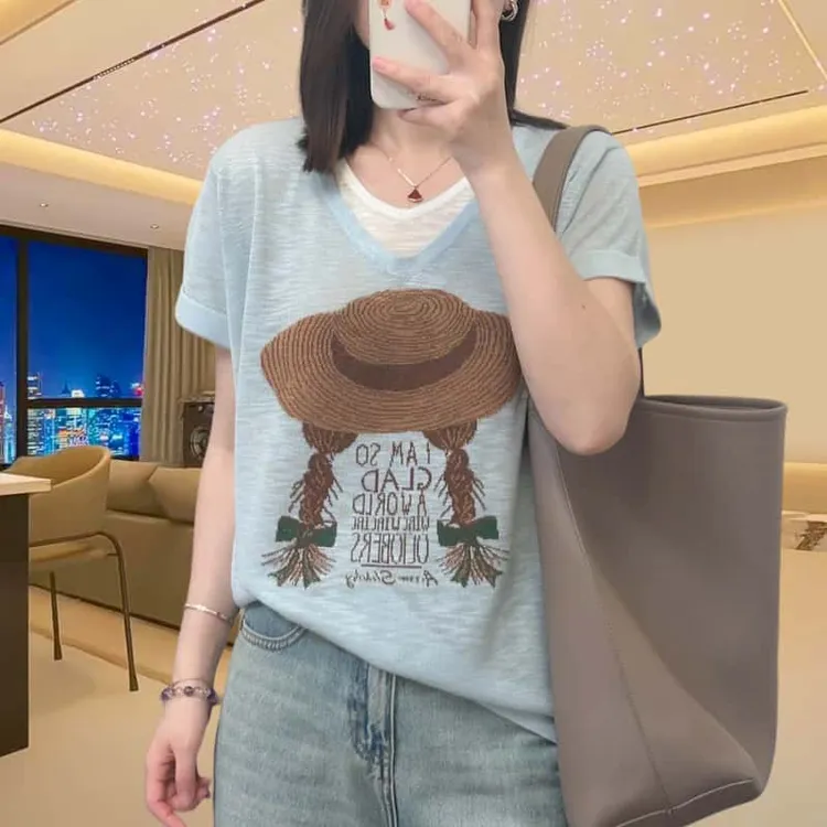 夏季短袖V领印花假两件针织衫女2025休闲时尚宽松显瘦草帽上衣