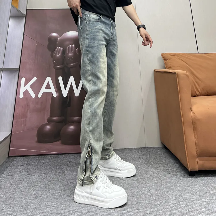 秋季新款潮牌美式高街复古浅蓝色侧拉链痞帅休闲小直筒牛仔裤男款