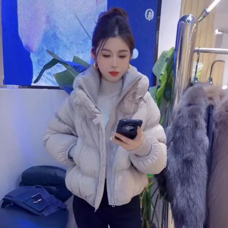 2025年冬季网红新款宽松连帽长袖时尚休闲简约百搭短款棉服外套女