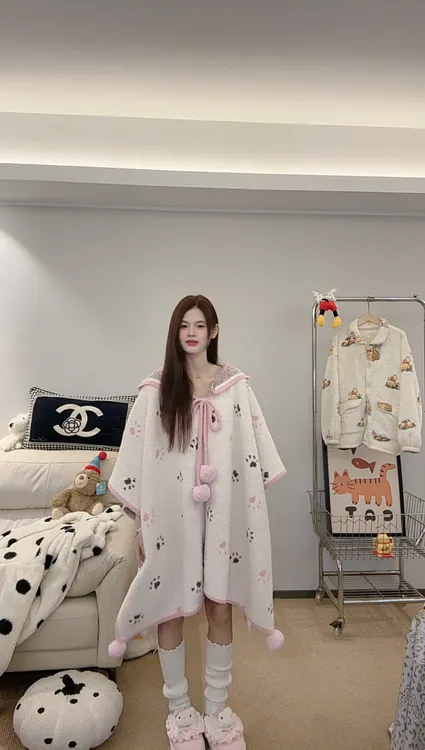 甜美卡通爪印猫耳披肩斗篷睡衣女秋冬款软fufu可爱粉保暖睡袍套装