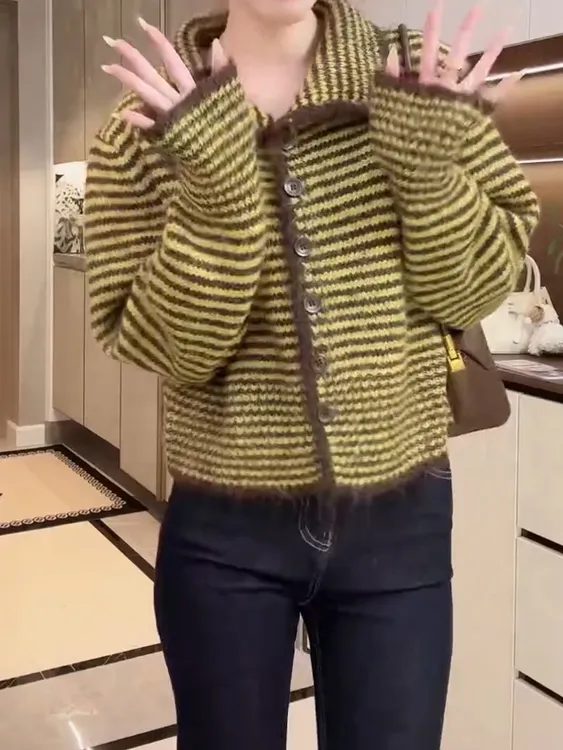韩版复古条纹翻领针织开衫女2025秋季新款显瘦百搭氛围感毛衣外套